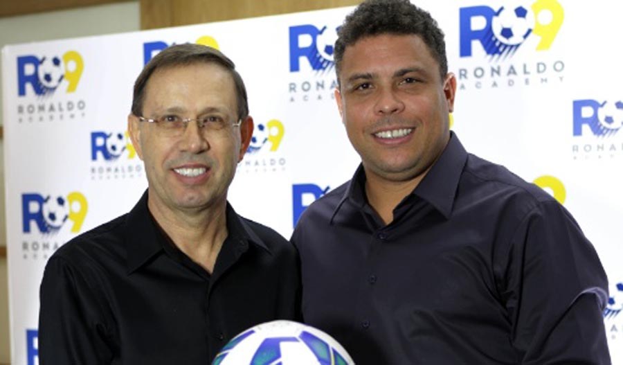 Sócios na Ronaldo Academy, rede de escolas de futebol